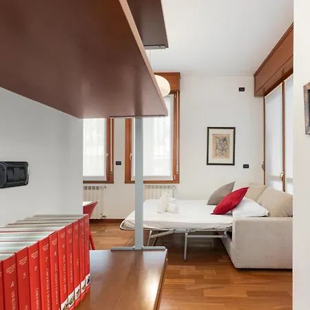 Daire Gambara M1-hospital Pat - Cozy With Terrace *